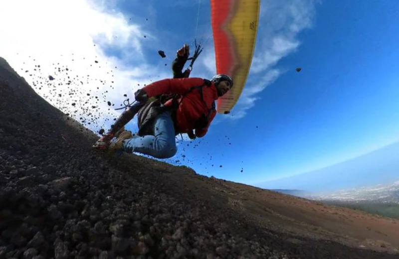Vol 360° acrobatique en parapente biplace